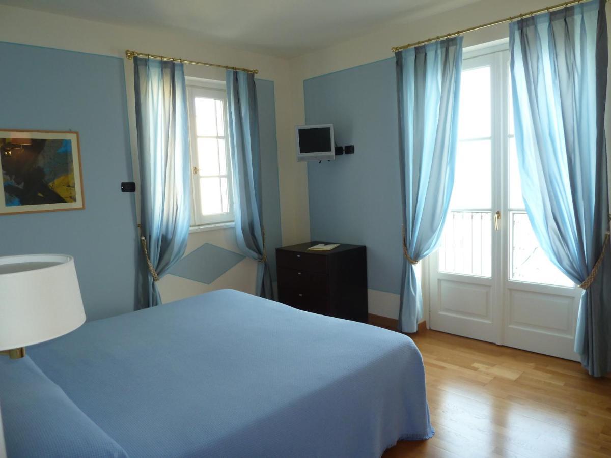 Hotel Residence La Luna Nel Porto Стреза Екстериор снимка